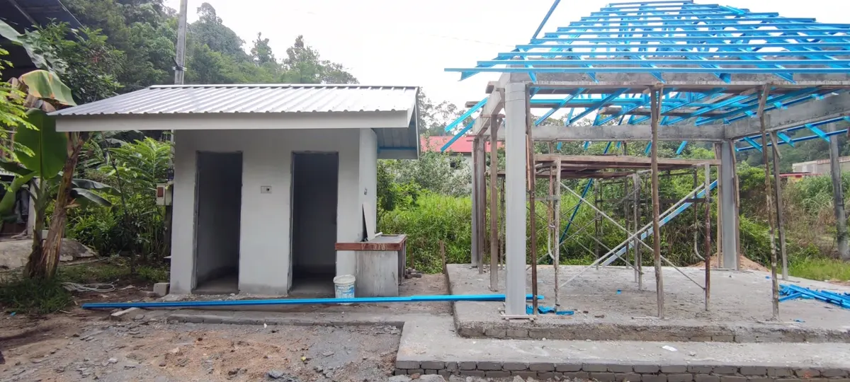 Chillax area and toilet — almost there~